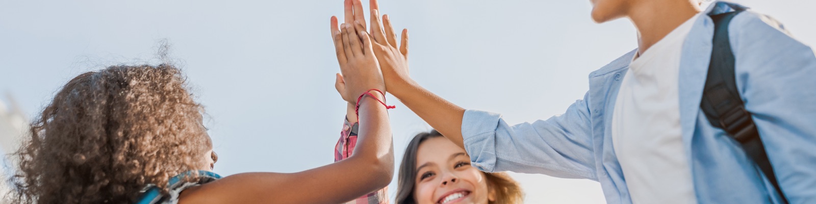 Kinder freuen sich